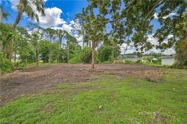 26 Maple Ave N, Lehigh Acres, Florida 33936