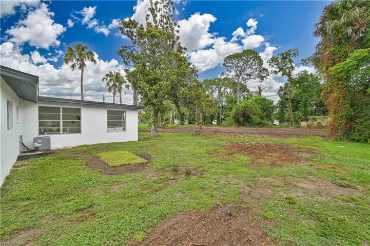26 Maple Ave N, Lehigh Acres, Florida 33936