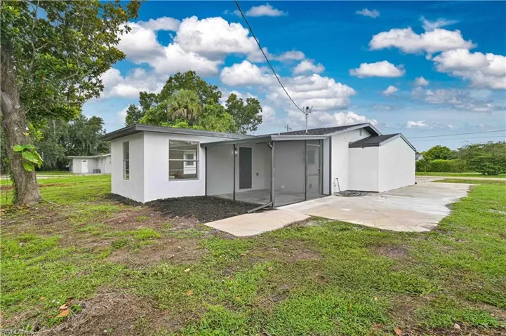 26 Maple Ave N, Lehigh Acres, Florida 33936