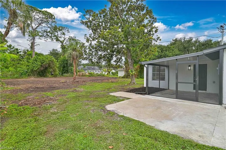 26 Maple Ave N, Lehigh Acres, Florida 33936