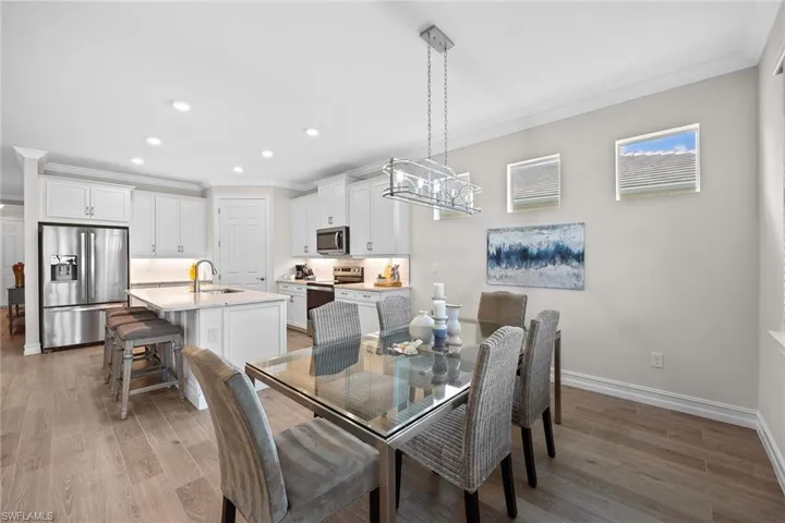382  Deauville  LOOP, Naples, FL 34114