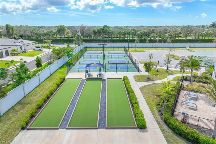 382  Deauville  LOOP, Naples, FL 34114