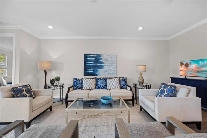 382  Deauville  LOOP, Naples, FL 34114