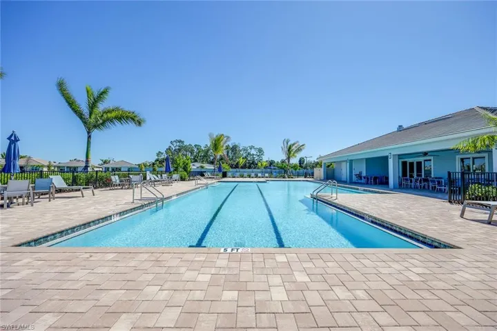 382  Deauville  LOOP, Naples, FL 34114