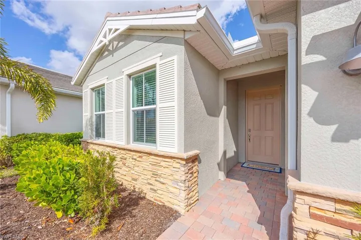 382  Deauville  LOOP, Naples, FL 34114