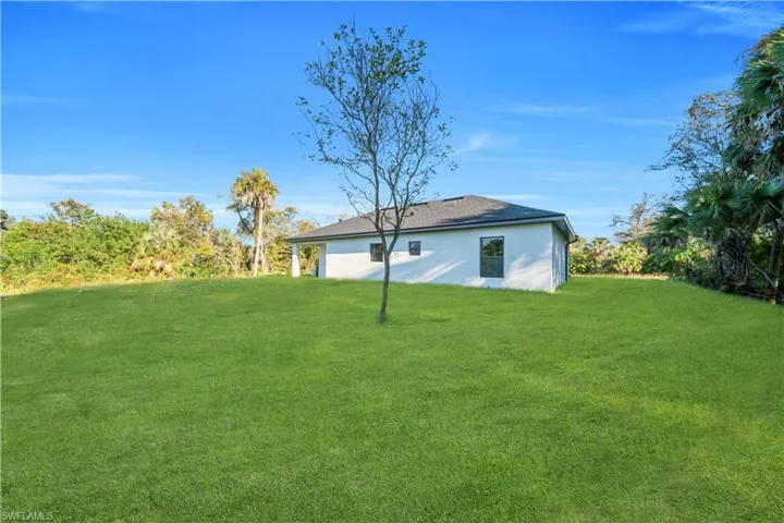 644 Woodcrest Dr, Lehigh Acres, Florida 33972