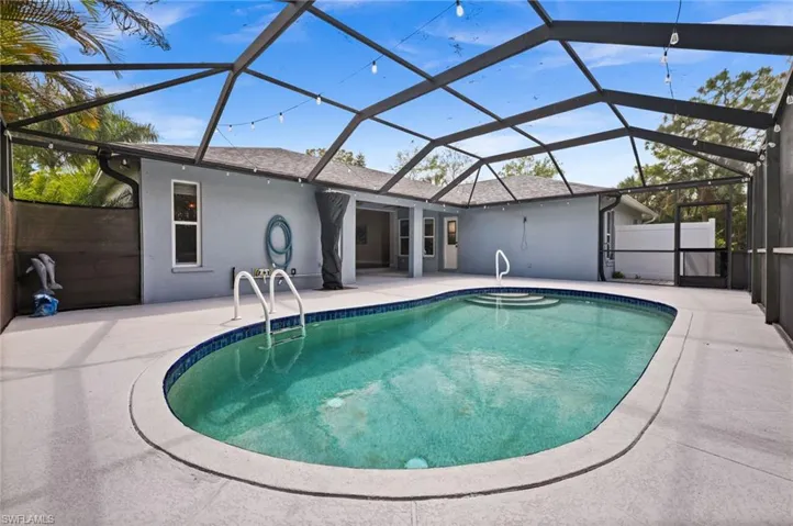 Screened Pool