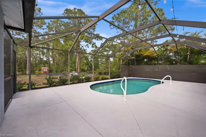 Screened pool