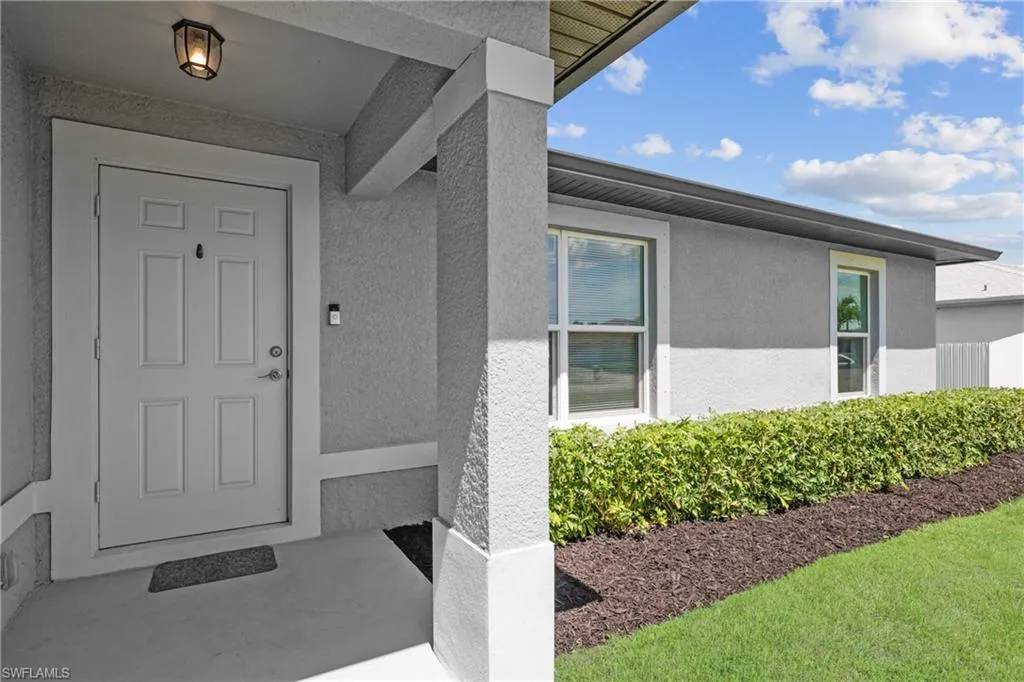 2620 7th PL, Cape Coral, FL 33909,2025000239