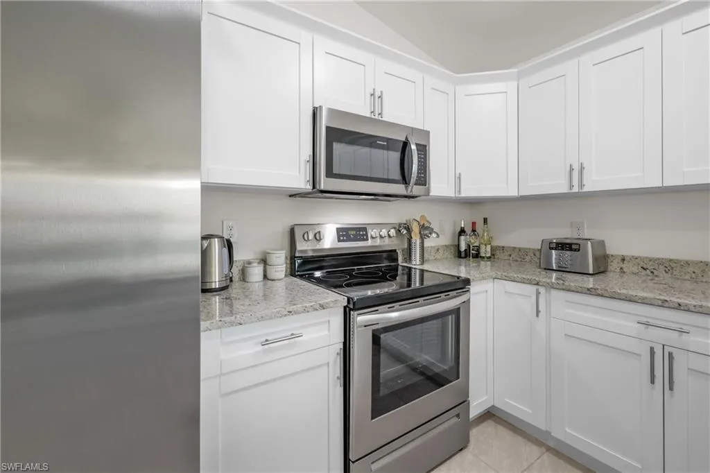 2620 7th PL, Cape Coral, FL 33909,2025000239