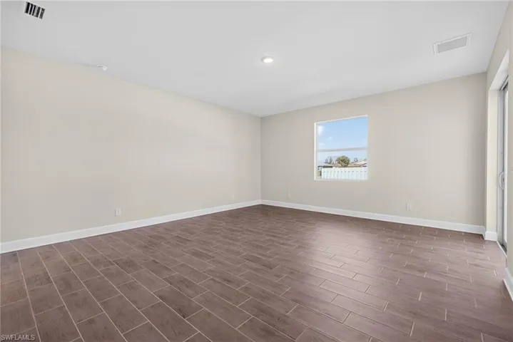 1902 Nw 19th Ave, Cape Coral, Florida 33993