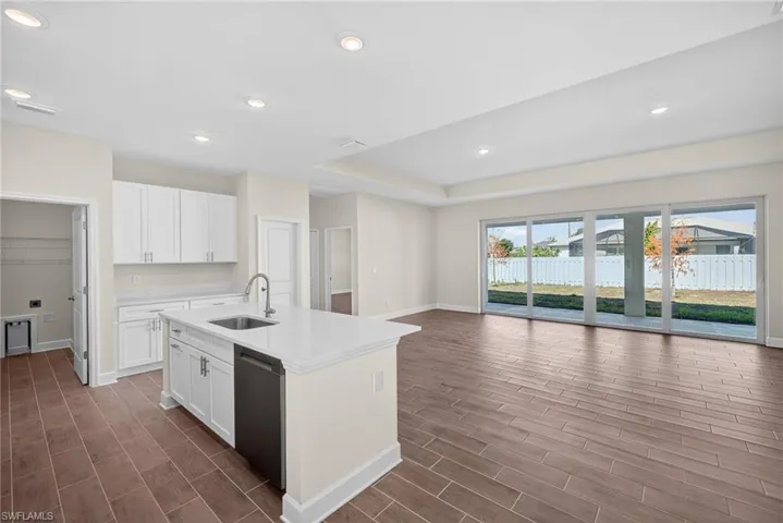 1902 Nw 19th Ave, Cape Coral, Florida 33993