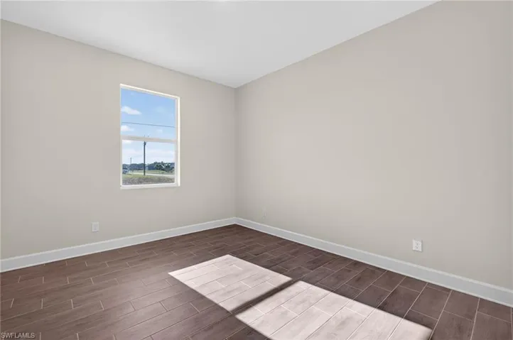 1902 Nw 19th Ave, Cape Coral, Florida 33993