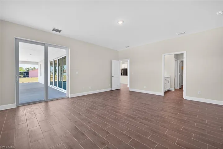 1902 Nw 19th Ave, Cape Coral, Florida 33993
