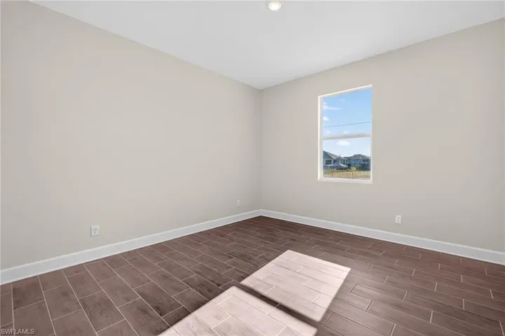 1902 NW 19th  AVE, Cape Coral, FL 33993