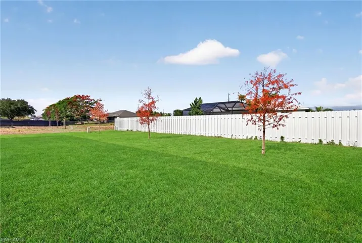 1902 Nw 19th Ave, Cape Coral, Florida 33993