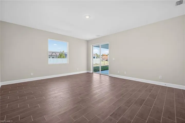 1902 Nw 19th Ave, Cape Coral, Florida 33993