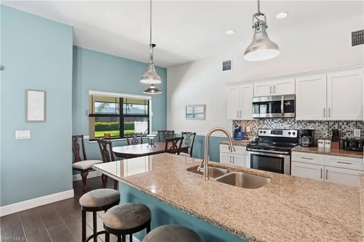 2714 Sw 28th Ave, Cape Coral, Florida 33914