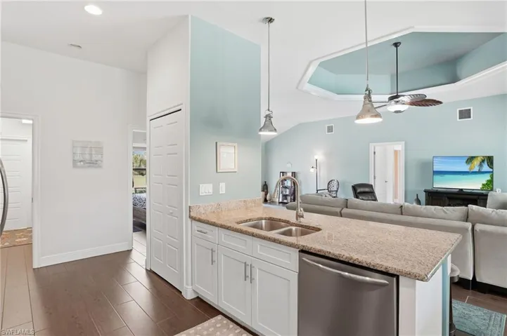 2714 Sw 28th Ave, Cape Coral, Florida 33914