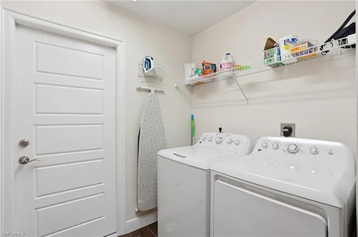 2714 Sw 28th Ave, Cape Coral, Florida 33914