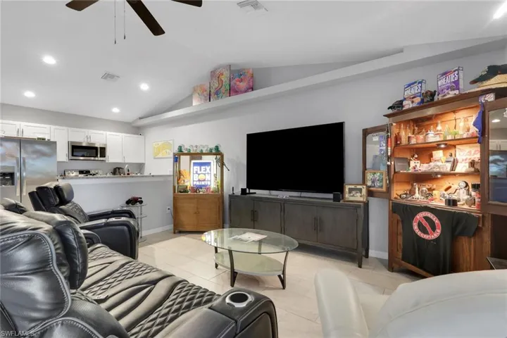 4137/4139 Sw 8th Pl, Cape Coral, Florida 33914
