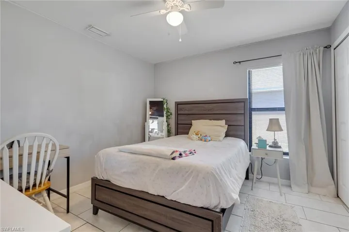 4137/4139 Sw 8th Pl, Cape Coral, Florida 33914