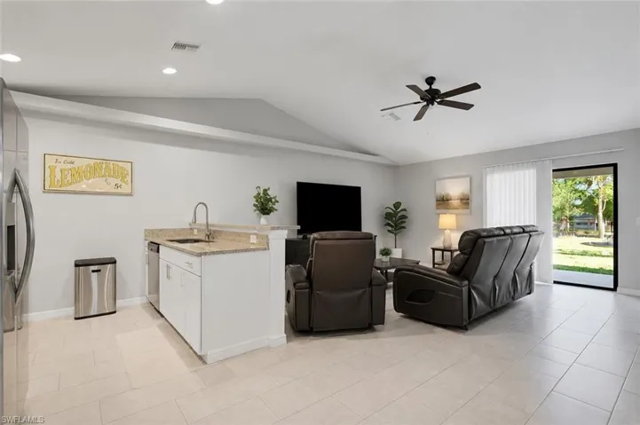 4137/4139 Sw 8th Pl, Cape Coral, Florida 33914
