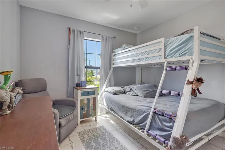 4137/4139 Sw 8th Pl, Cape Coral, Florida 33914