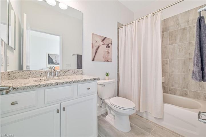 Guest room private bath