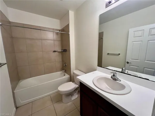 212 SW 25th  AVE, Cape Coral, FL 33991