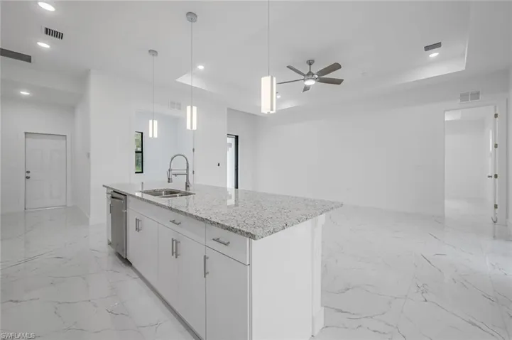 3016 42nd ST SW, LEHIGH ACRES FL 33976