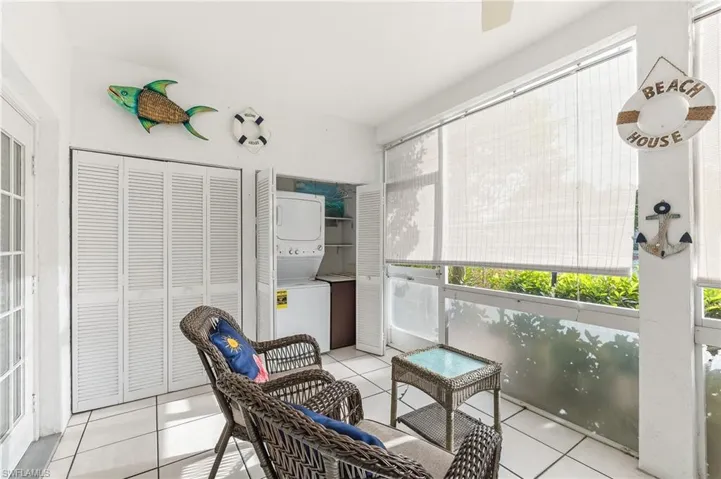8161 Twelve Oaks Cir 512, Naples, Florida 34113