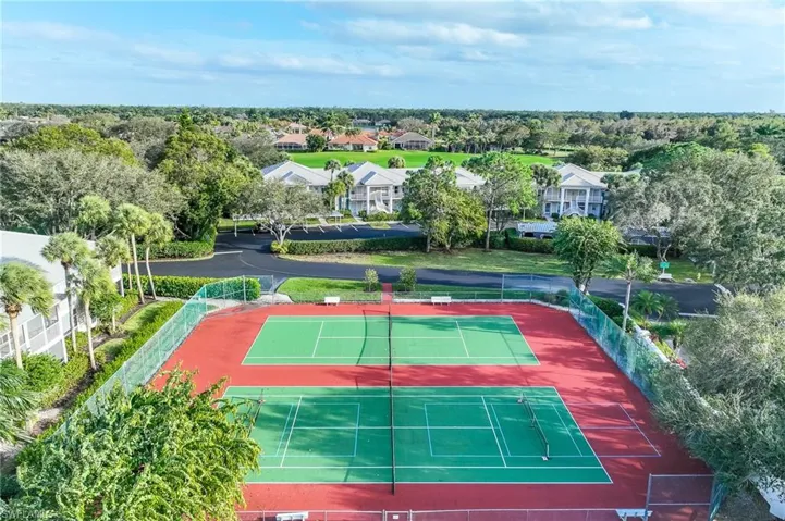 8161 Twelve Oaks Cir 512, Naples, Florida 34113