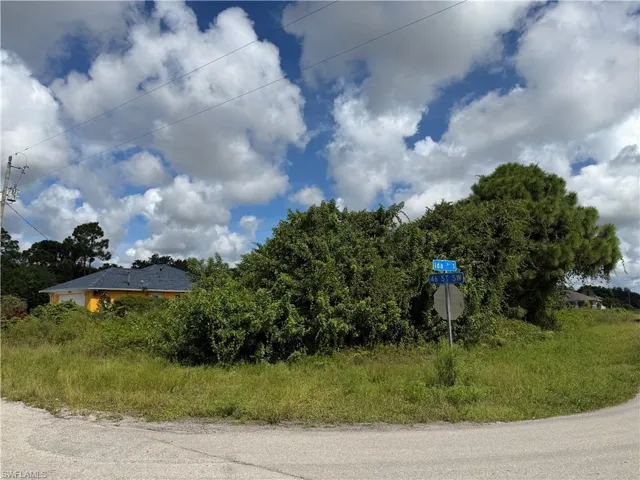 2902 46th St Sw, Lehigh Acres, Florida 33976
