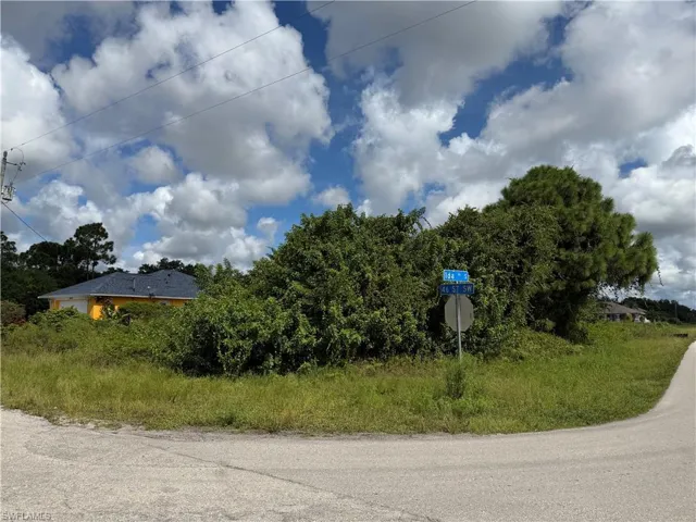 2902 46th St Sw, Lehigh Acres, Florida 33976