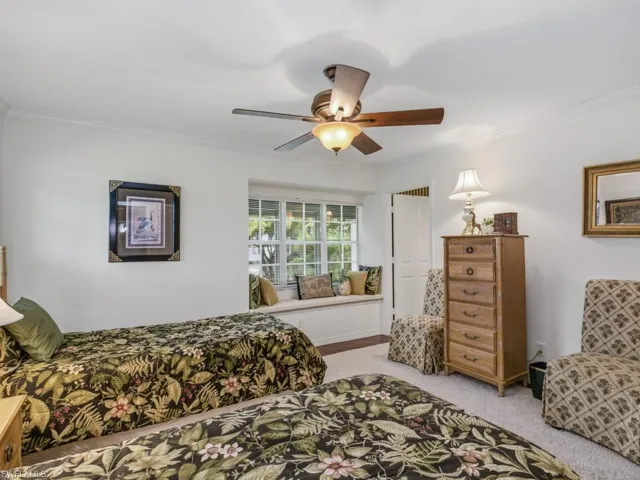 2847  Aintree  LN, Naples, FL 34112