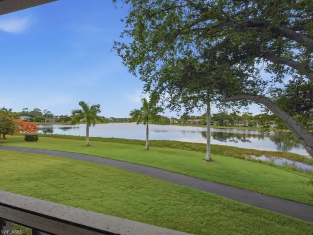 2847  Aintree  LN, Naples, FL 34112