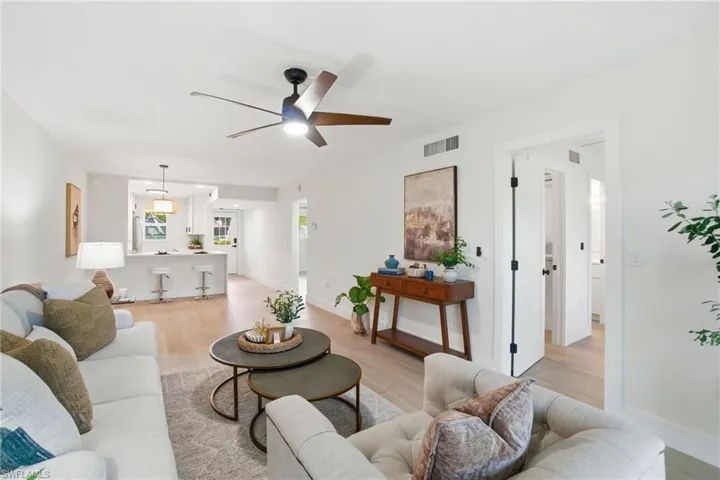 268  Banyan  BLVD, Naples, FL 34102