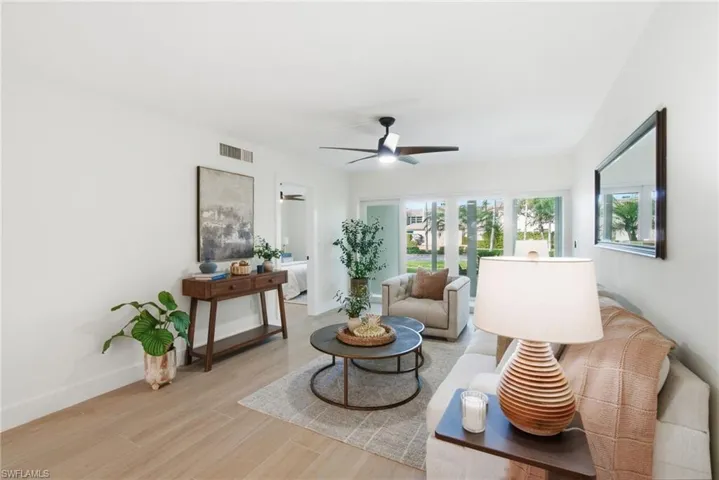268  Banyan  BLVD, Naples, FL 34102