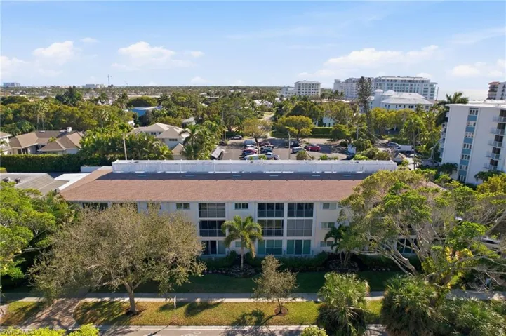 268  Banyan  BLVD, Naples, FL 34102