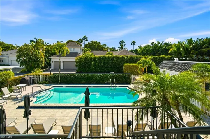 268  Banyan  BLVD, Naples, FL 34102