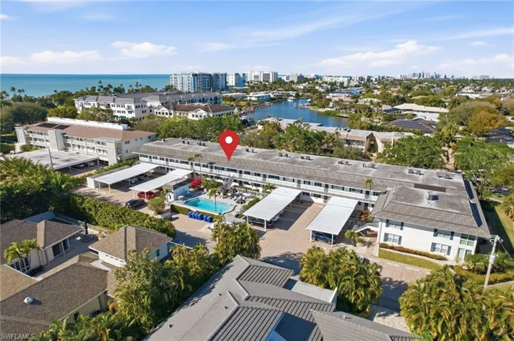 268  Banyan  BLVD, Naples, FL 34102