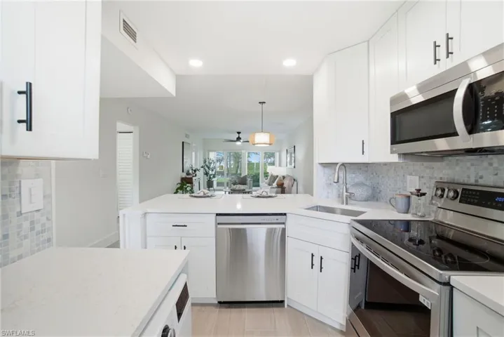 268  Banyan  BLVD, Naples, FL 34102
