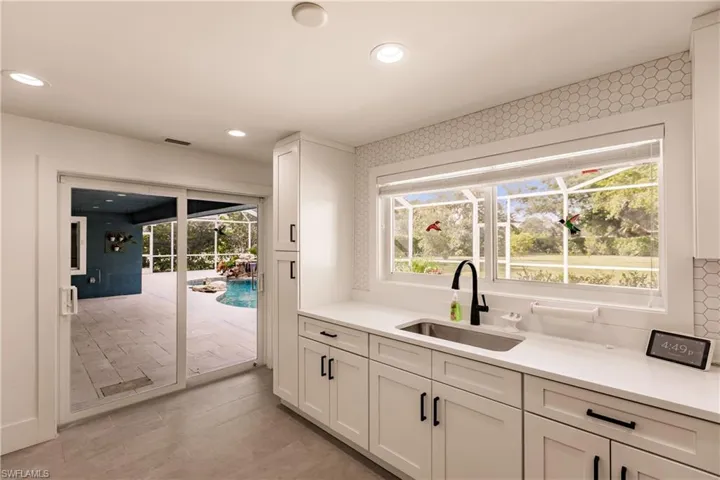 Oversized laundry room