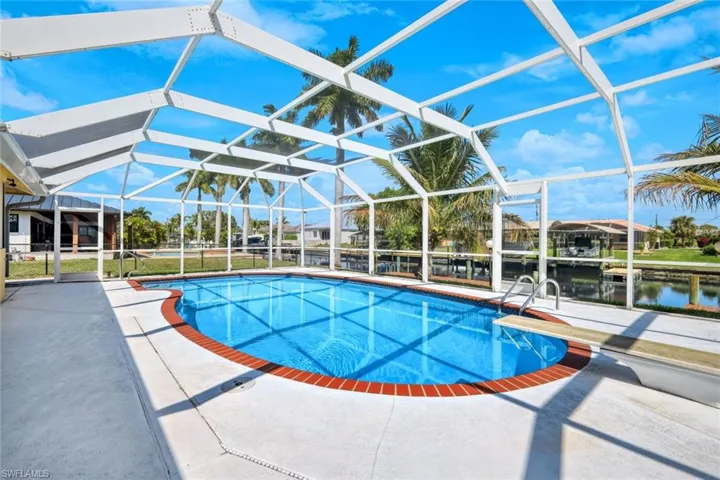 5303 SW 2nd PL, CAPE CORAL FL 33914