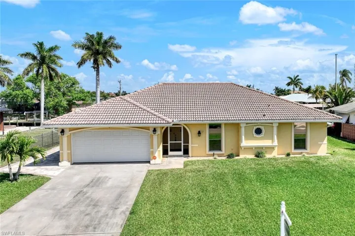 5303 SW 2nd PL, CAPE CORAL FL 33914