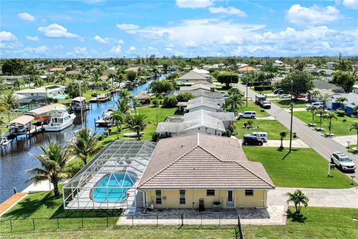 5303 SW 2nd PL, CAPE CORAL FL 33914