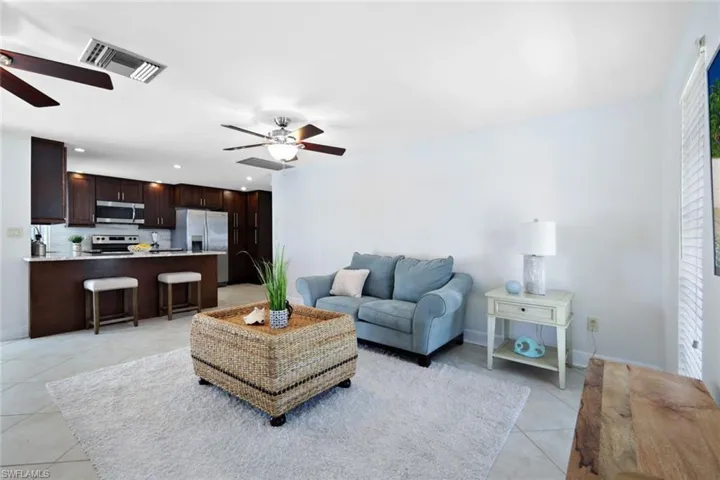 5303 SW 2nd PL, CAPE CORAL FL 33914