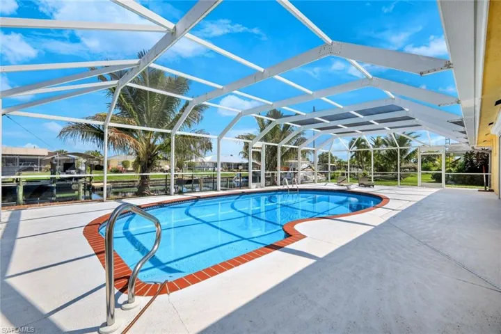 5303 SW 2nd PL, CAPE CORAL FL 33914