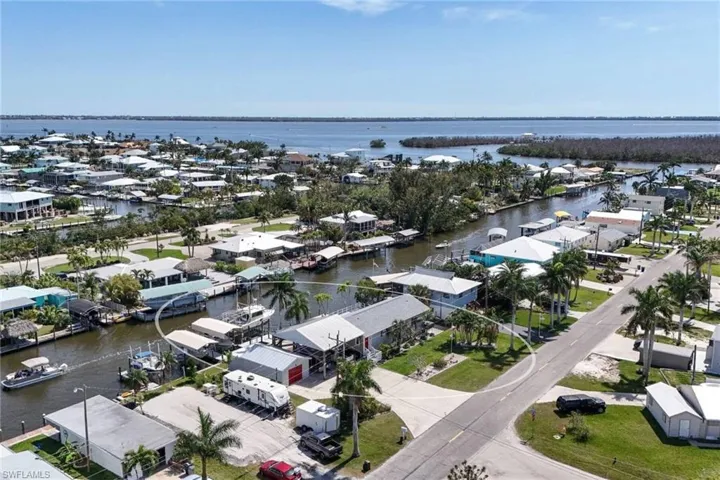 2442 York RD, ST. JAMES CITY FL 33956